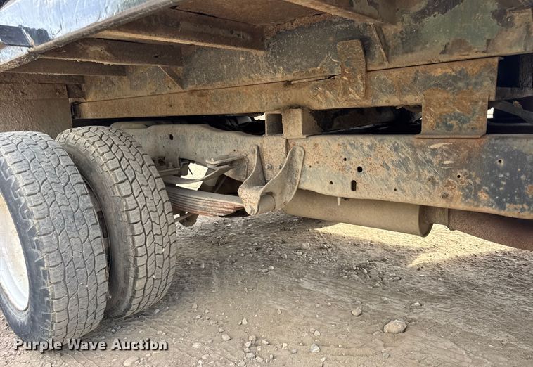 image for item ER0008 1995 Ford F350 Crew Cab dump bed pickup truck