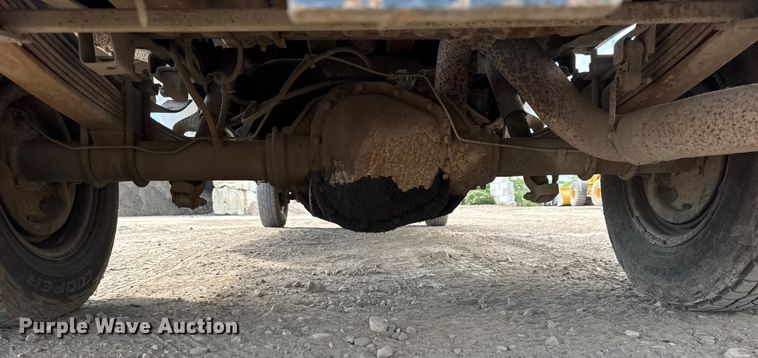 image for item ER0008 1995 Ford F350 Crew Cab dump bed pickup truck