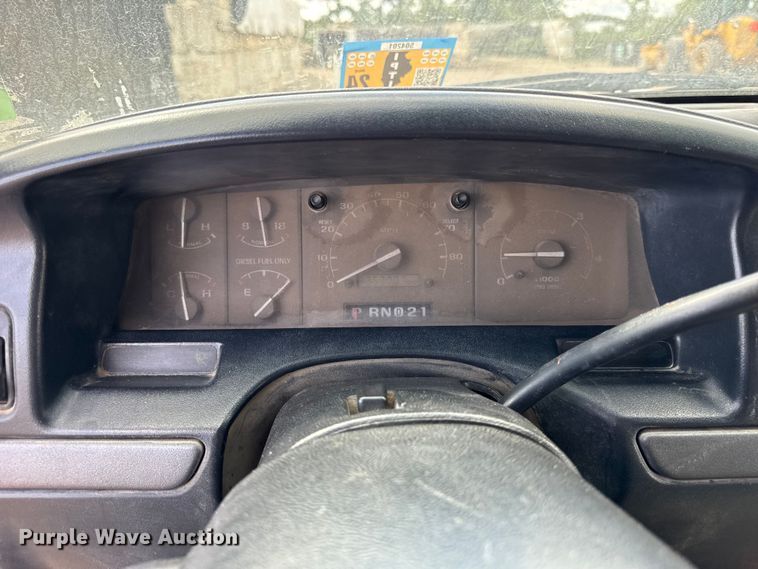 image for item ER0008 1995 Ford F350 Crew Cab dump bed pickup truck