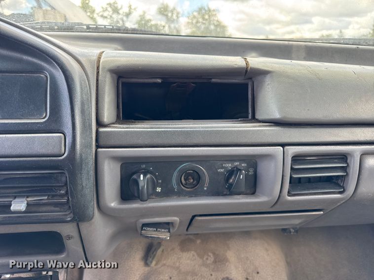 image for item ER0008 1995 Ford F350 Crew Cab dump bed pickup truck