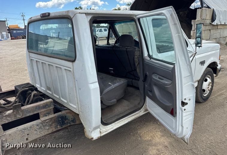 image for item ER0008 1995 Ford F350 Crew Cab dump bed pickup truck