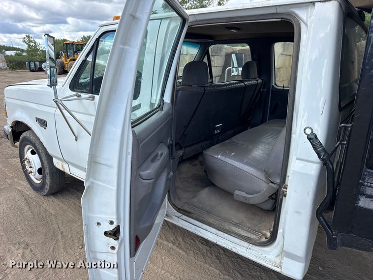 image for item ER0008 1995 Ford F350 Crew Cab dump bed pickup truck