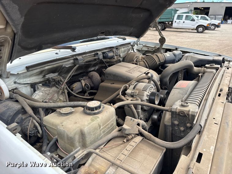 image for item ER0008 1995 Ford F350 Crew Cab dump bed pickup truck