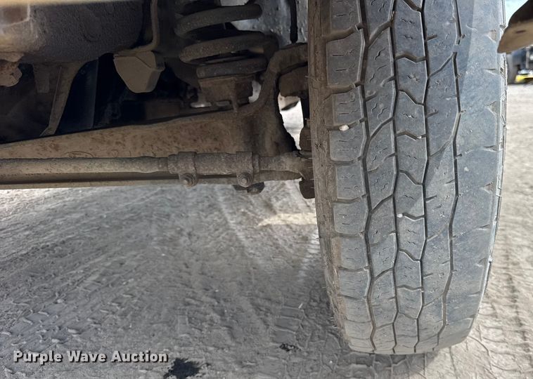 image for item ER0008 1995 Ford F350 Crew Cab dump bed pickup truck