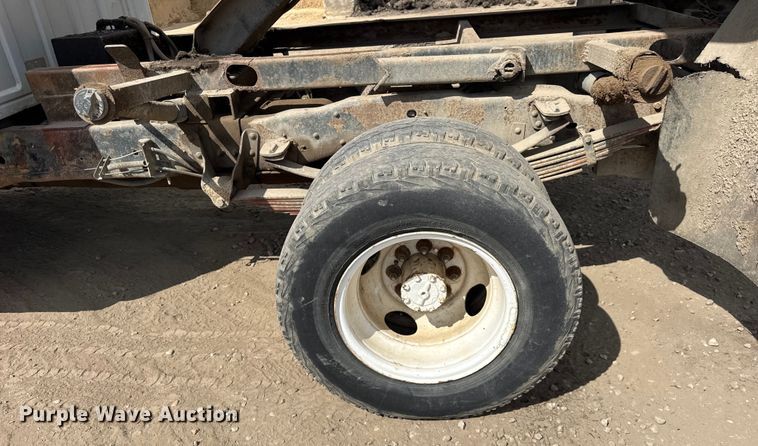 image for item ER0008 1995 Ford F350 Crew Cab dump bed pickup truck