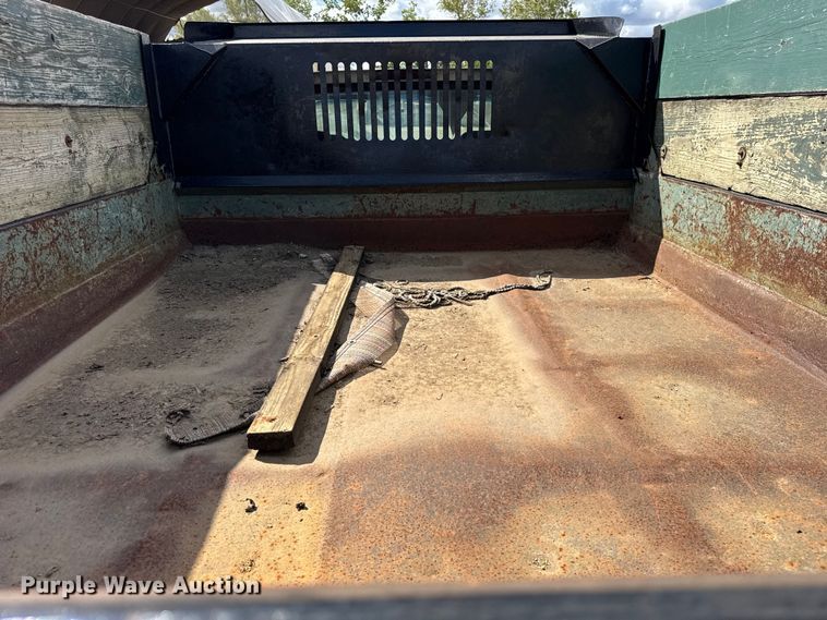 image for item ER0009 1995 Ford F350 Crew Cab dump bed pickup truck