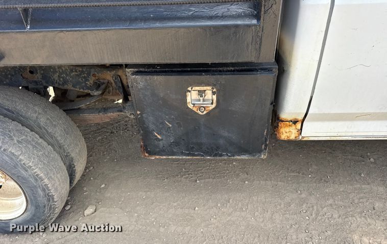 image for item ER0009 1995 Ford F350 Crew Cab dump bed pickup truck