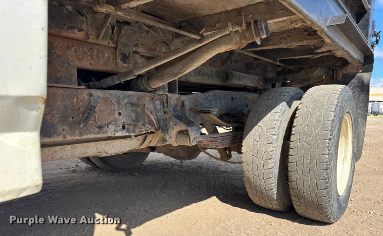 image for item ER0009 1995 Ford F350 Crew Cab dump bed pickup truck