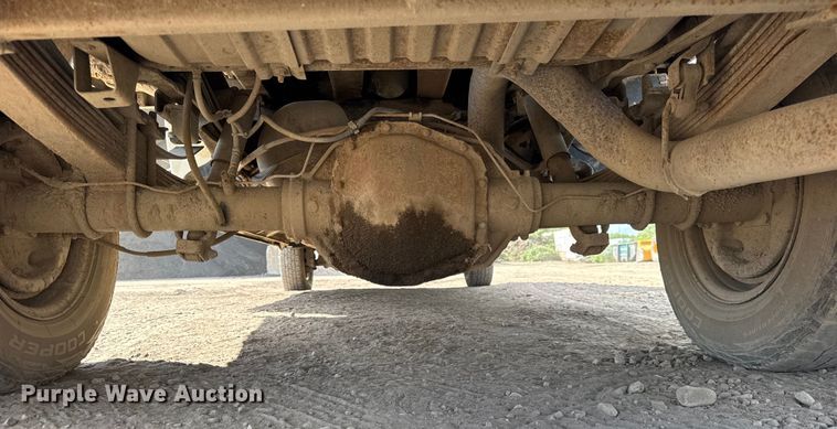 image for item ER0009 1995 Ford F350 Crew Cab dump bed pickup truck