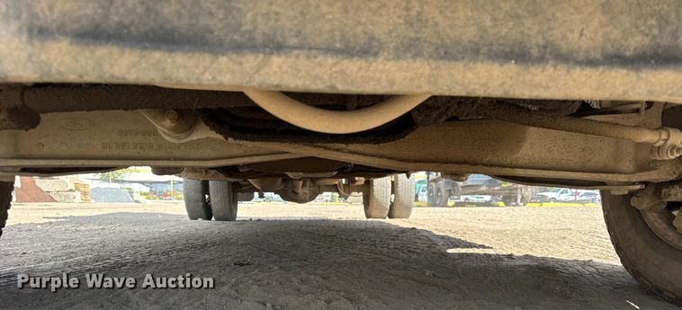 image for item ER0009 1995 Ford F350 Crew Cab dump bed pickup truck