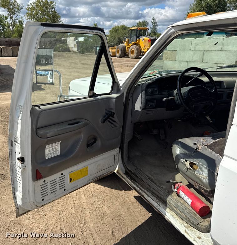 image for item ER0009 1995 Ford F350 Crew Cab dump bed pickup truck