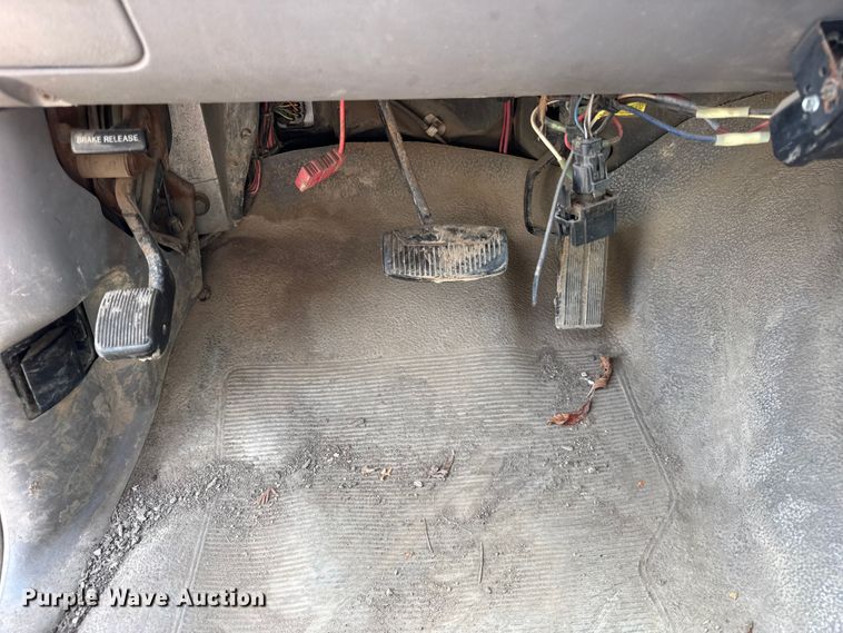 image for item ER0009 1995 Ford F350 Crew Cab dump bed pickup truck