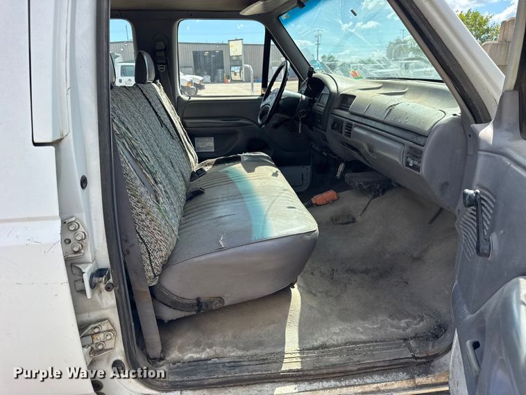 image for item ER0009 1995 Ford F350 Crew Cab dump bed pickup truck