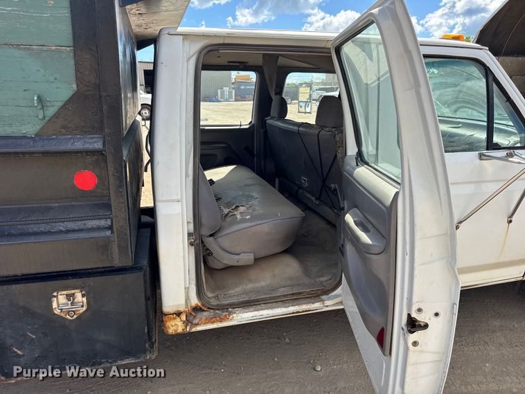 image for item ER0009 1995 Ford F350 Crew Cab dump bed pickup truck