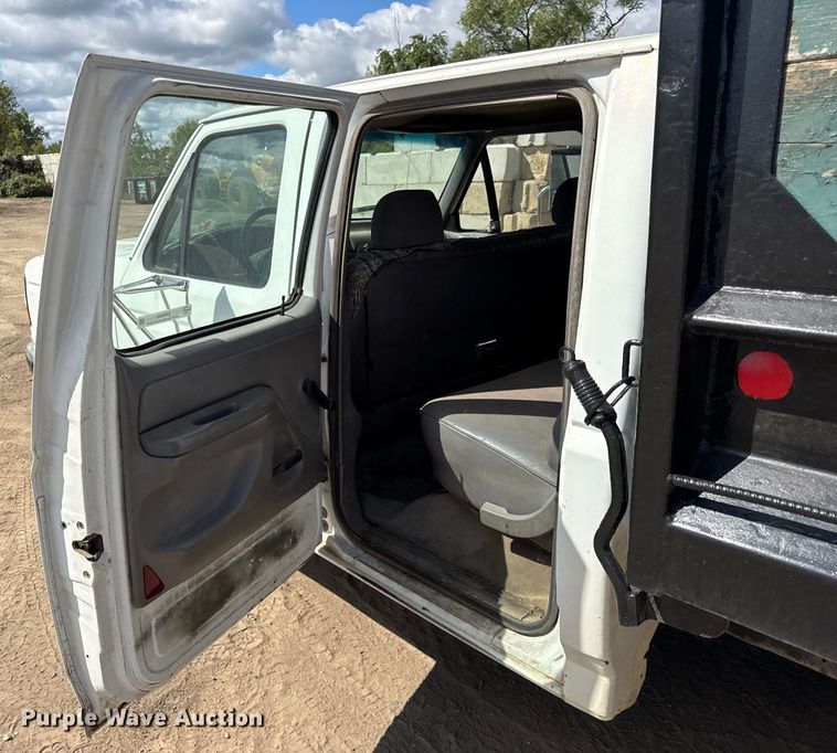 image for item ER0009 1995 Ford F350 Crew Cab dump bed pickup truck