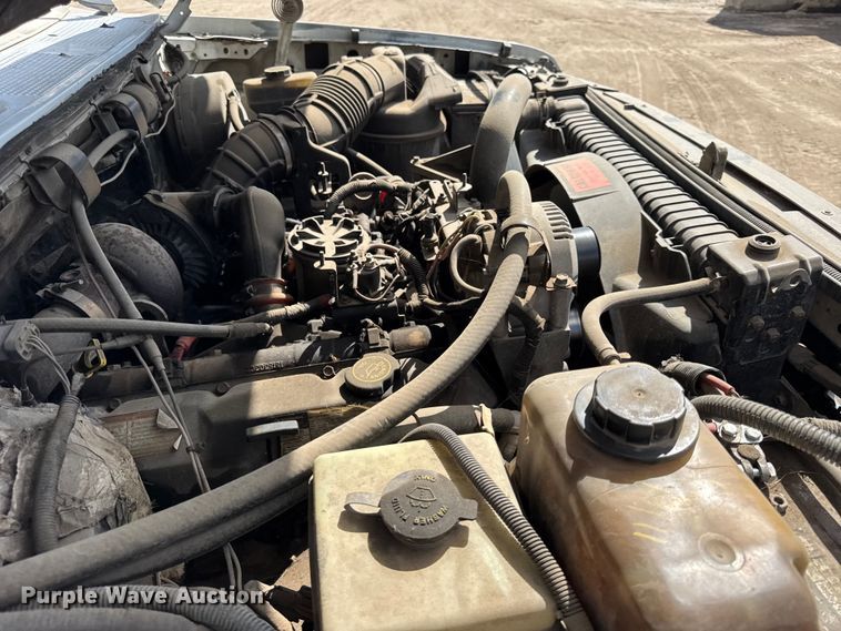 image for item ER0009 1995 Ford F350 Crew Cab dump bed pickup truck