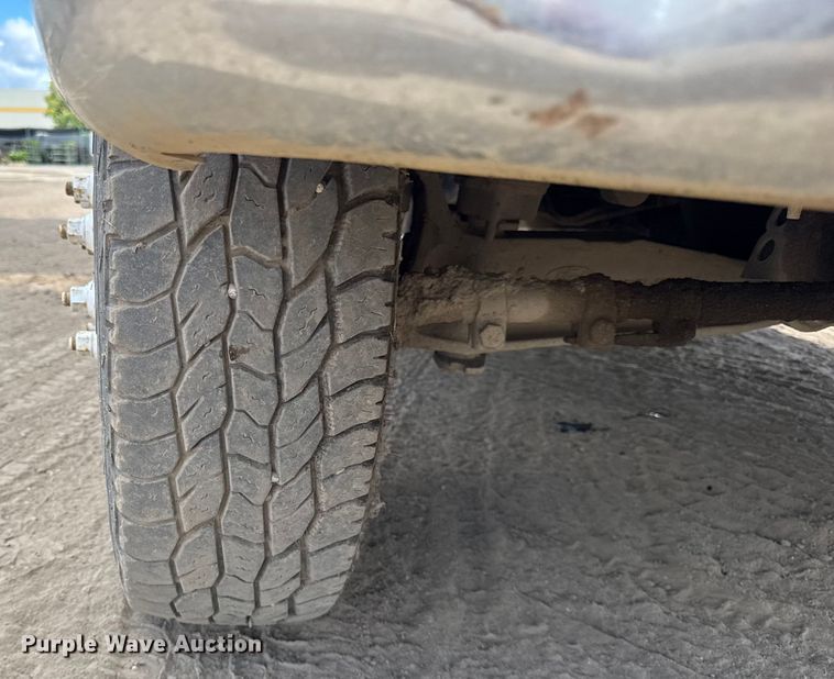 image for item ER0009 1995 Ford F350 Crew Cab dump bed pickup truck