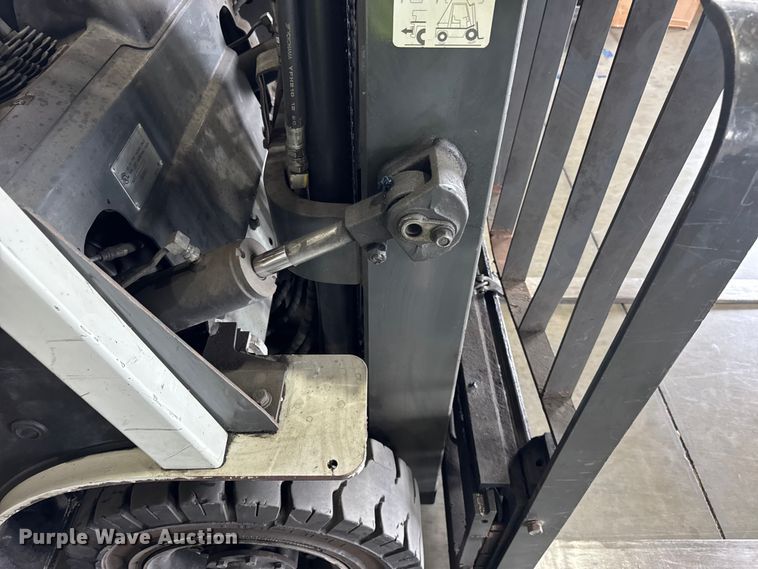 image for item ER0019 2016 UniCarriers PF50  forklift