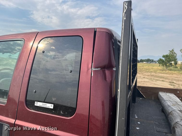 image for item ER2260 2000 Ford F250 Super Duty SuperCab flatbed pickup truck