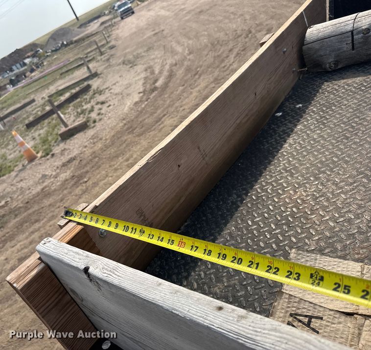 image for item ER2260 2000 Ford F250 Super Duty SuperCab flatbed pickup truck