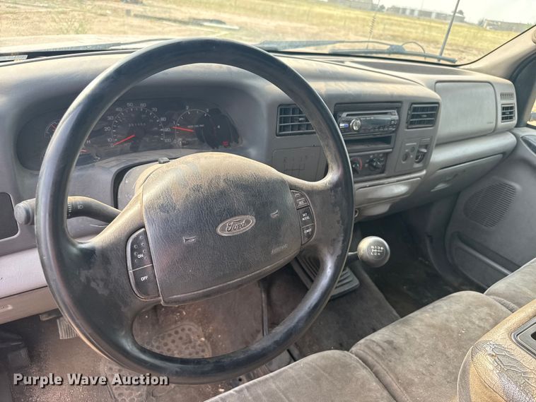 image for item ER2260 2000 Ford F250 Super Duty SuperCab flatbed pickup truck