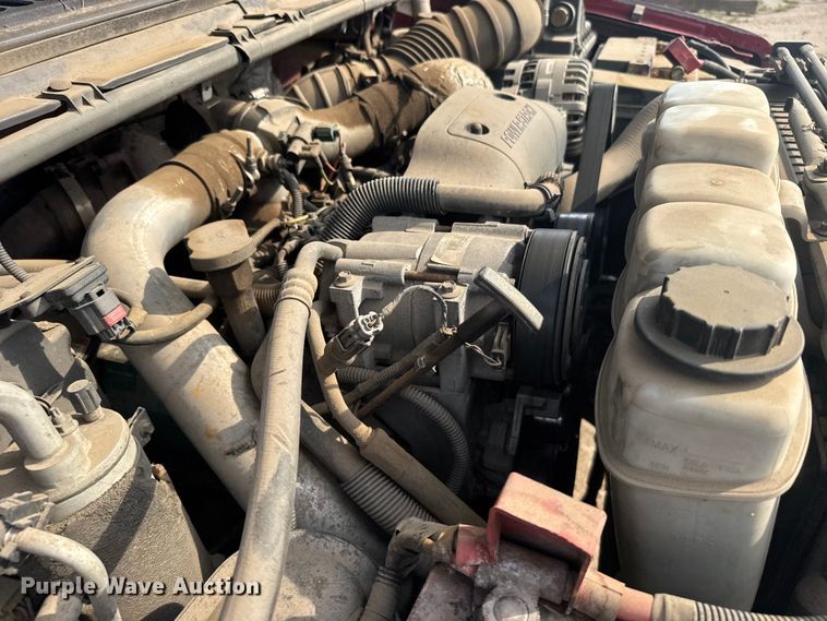 image for item ER2260 2000 Ford F250 Super Duty SuperCab flatbed pickup truck