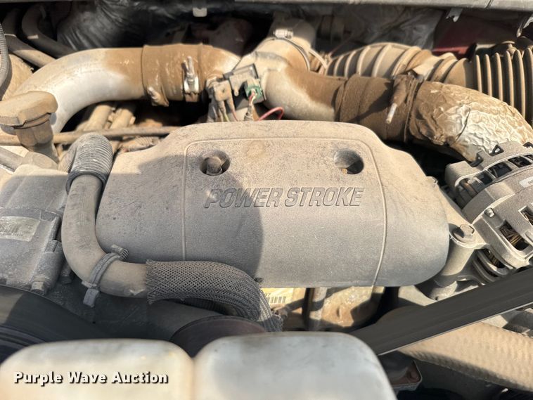 image for item ER2260 2000 Ford F250 Super Duty SuperCab flatbed pickup truck