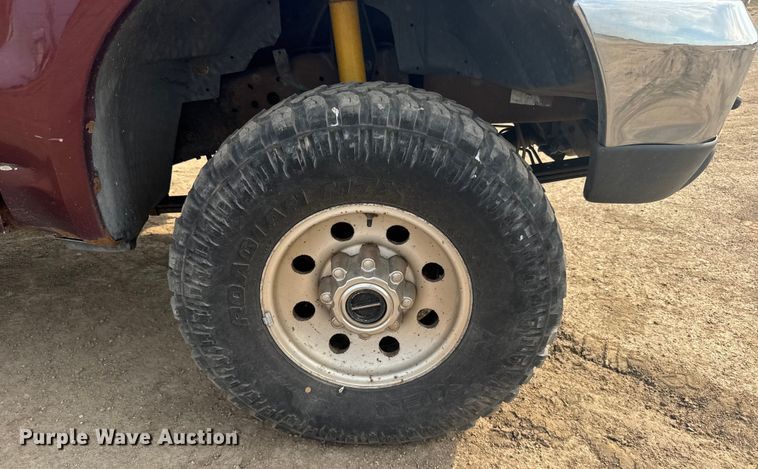 image for item ER2260 2000 Ford F250 Super Duty SuperCab flatbed pickup truck