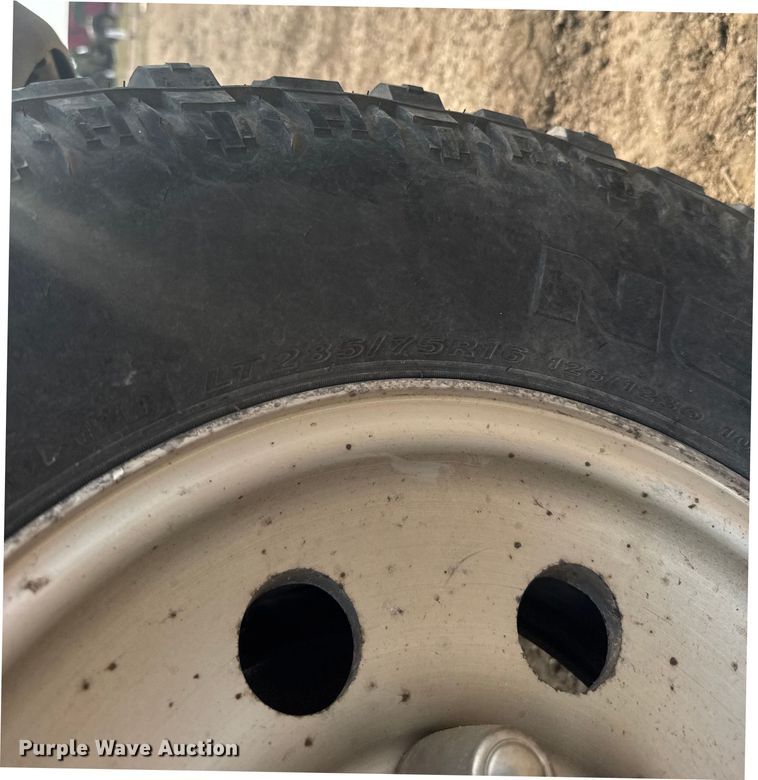 image for item ER2260 2000 Ford F250 Super Duty SuperCab flatbed pickup truck