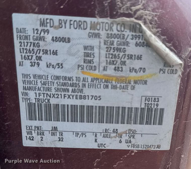 image for item ER2260 2000 Ford F250 Super Duty SuperCab flatbed pickup truck