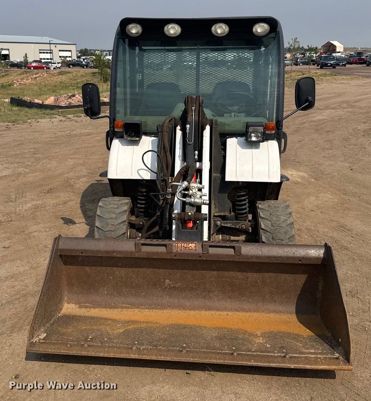 image for item ER2261 2014 Bobcat 5600 Toolcat utility vehicle