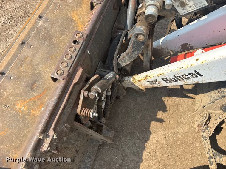 image for item ER2261 2014 Bobcat 5600 Toolcat utility vehicle