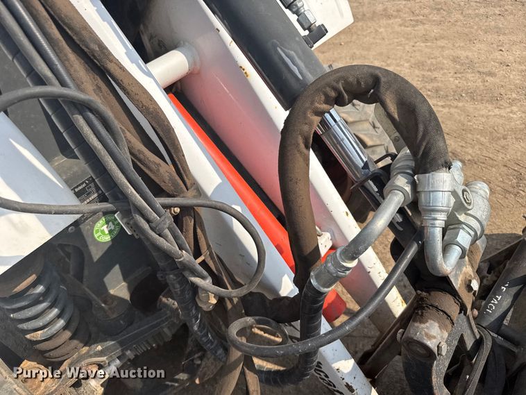 image for item ER2261 2014 Bobcat 5600 Toolcat utility vehicle