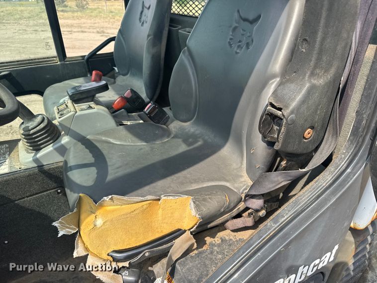 image for item ER2261 2014 Bobcat 5600 Toolcat utility vehicle