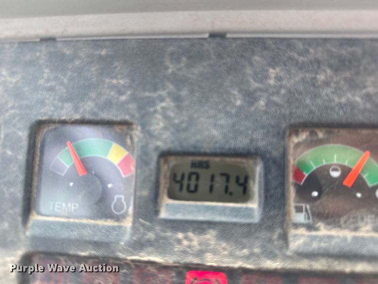 image for item ER2261 2014 Bobcat 5600 Toolcat utility vehicle