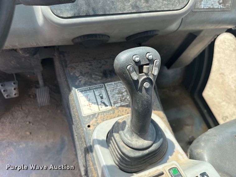 image for item ER2261 2014 Bobcat 5600 Toolcat utility vehicle