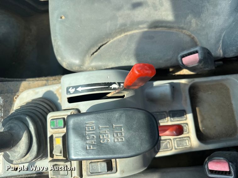 image for item ER2261 2014 Bobcat 5600 Toolcat utility vehicle