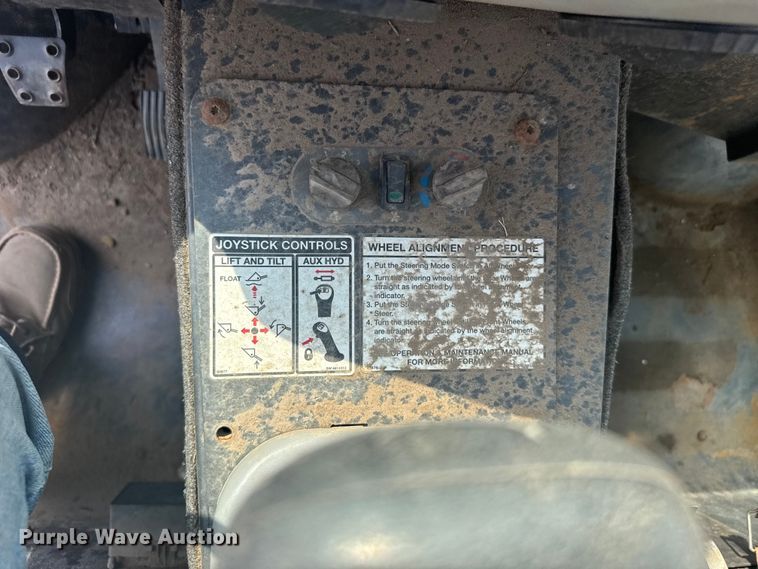 image for item ER2261 2014 Bobcat 5600 Toolcat utility vehicle