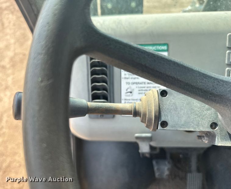 image for item ER2261 2014 Bobcat 5600 Toolcat utility vehicle