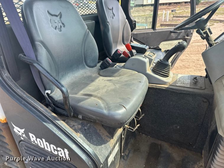 image for item ER2261 2014 Bobcat 5600 Toolcat utility vehicle