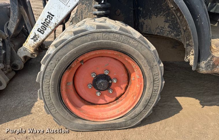 image for item ER2261 2014 Bobcat 5600 Toolcat utility vehicle