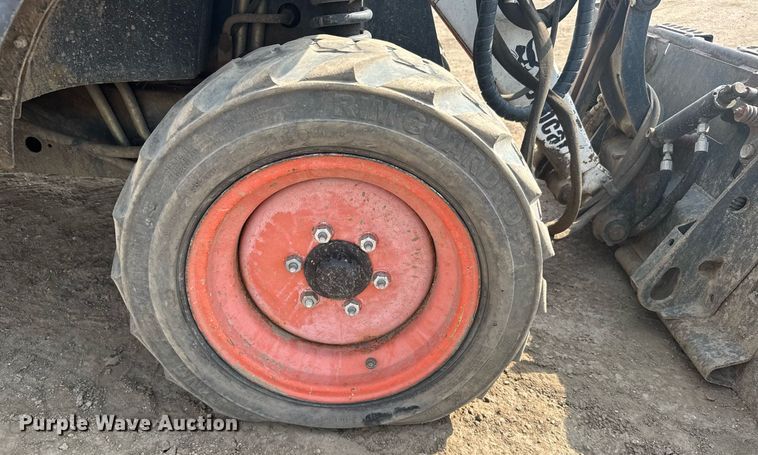 image for item ER2261 2014 Bobcat 5600 Toolcat utility vehicle