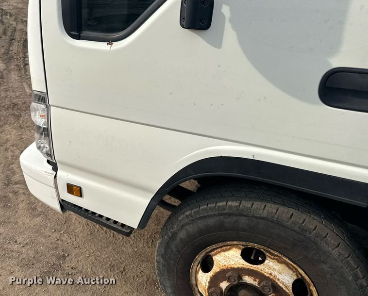 image for item ER2262 2006 GMC W4500 Crew Cab dump truck