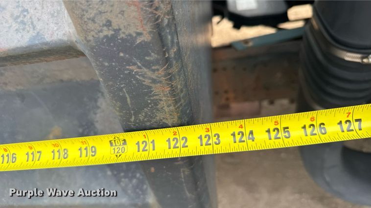 image for item ER2262 2006 GMC W4500 Crew Cab dump truck