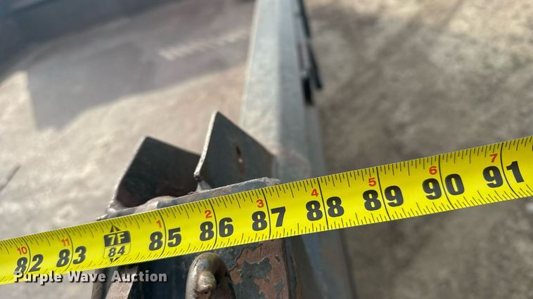 image for item ER2262 2006 GMC W4500 Crew Cab dump truck