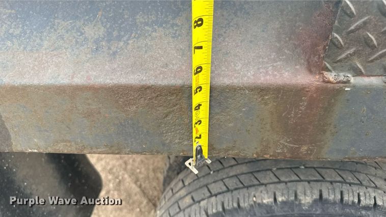 image for item ER2262 2006 GMC W4500 Crew Cab dump truck