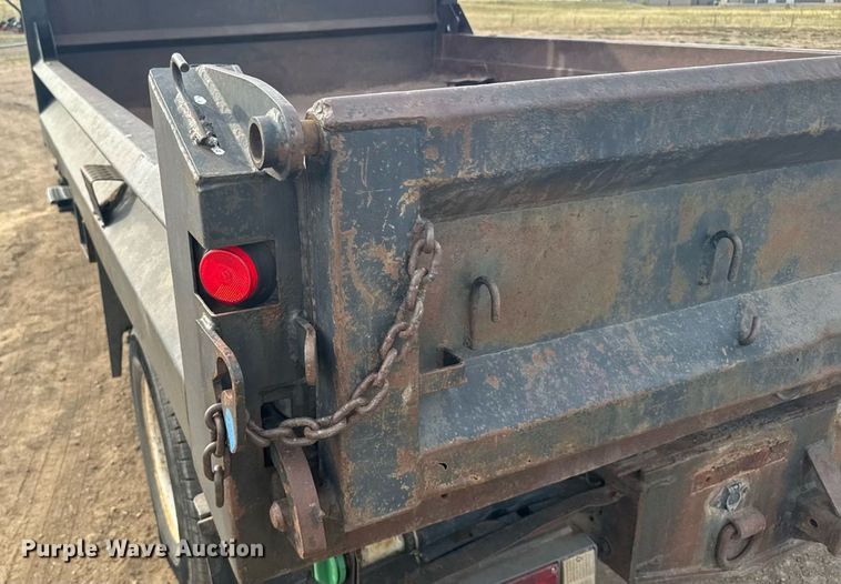 image for item ER2262 2006 GMC W4500 Crew Cab dump truck