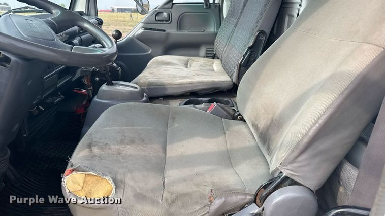 image for item ER2262 2006 GMC W4500 Crew Cab dump truck