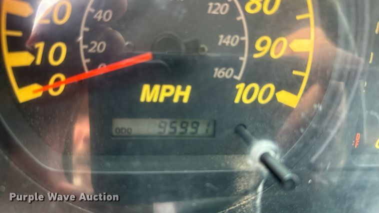 image for item ER2262 2006 GMC W4500 Crew Cab dump truck