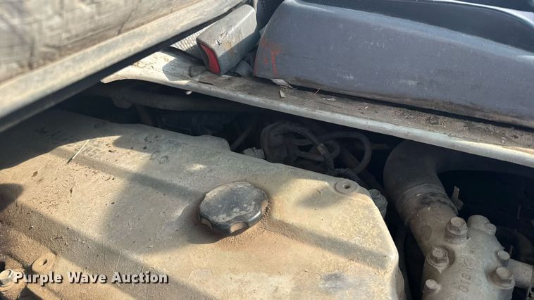 image for item ER2262 2006 GMC W4500 Crew Cab dump truck